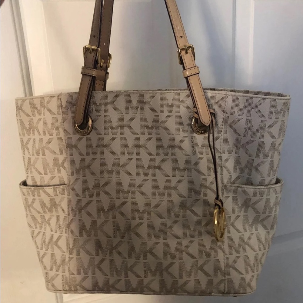 Michael Kors purse